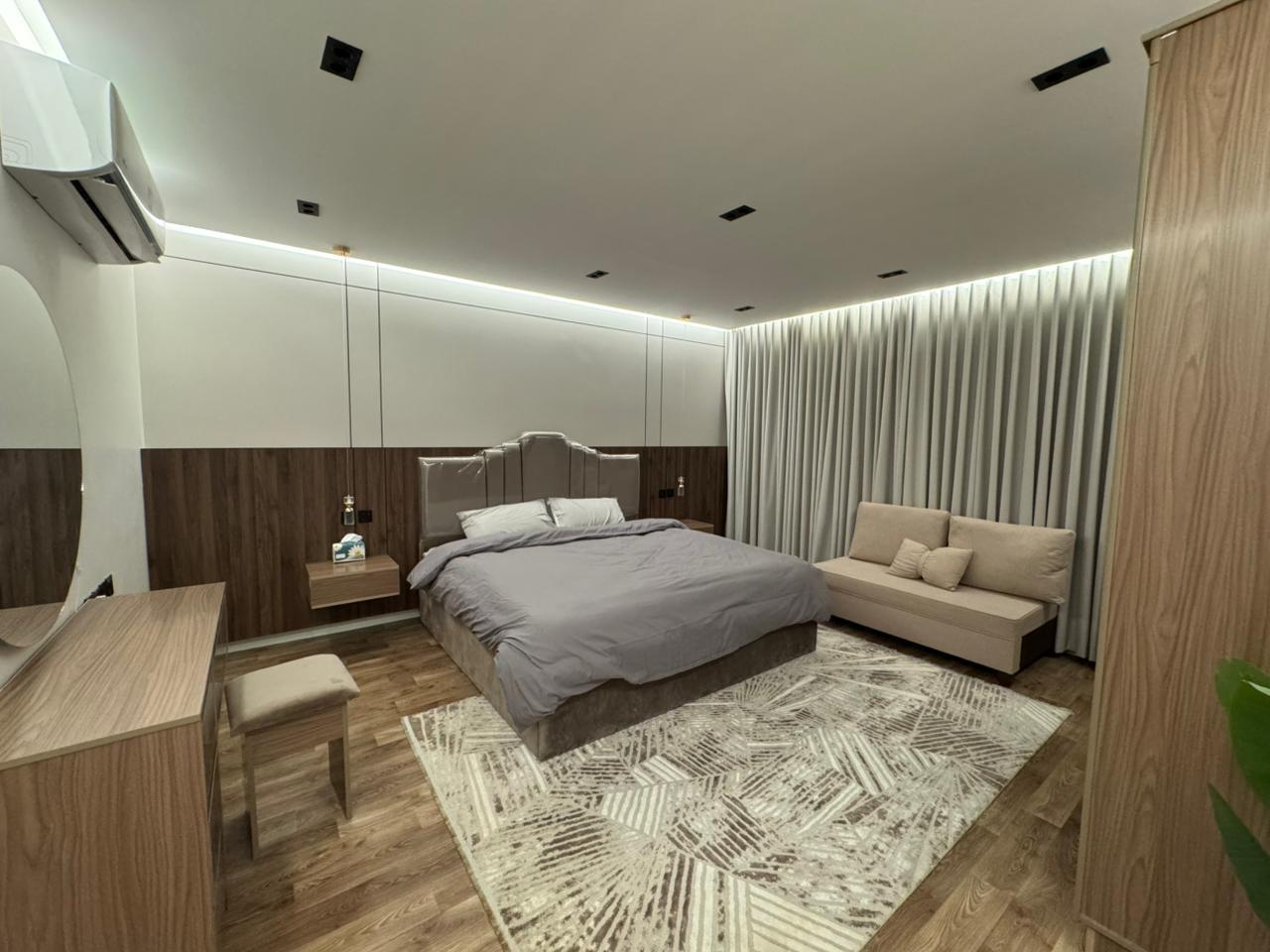 Attractive Apartment with Self Check-in | 5650 Bedroom