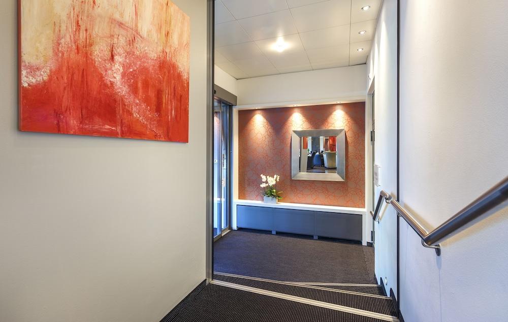 هوتل ميتروبول بازيل الفندق من الداخل