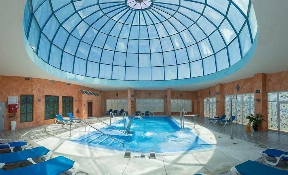 هوتل ويلنيس ماربيلا هيلز زحليقة مائية