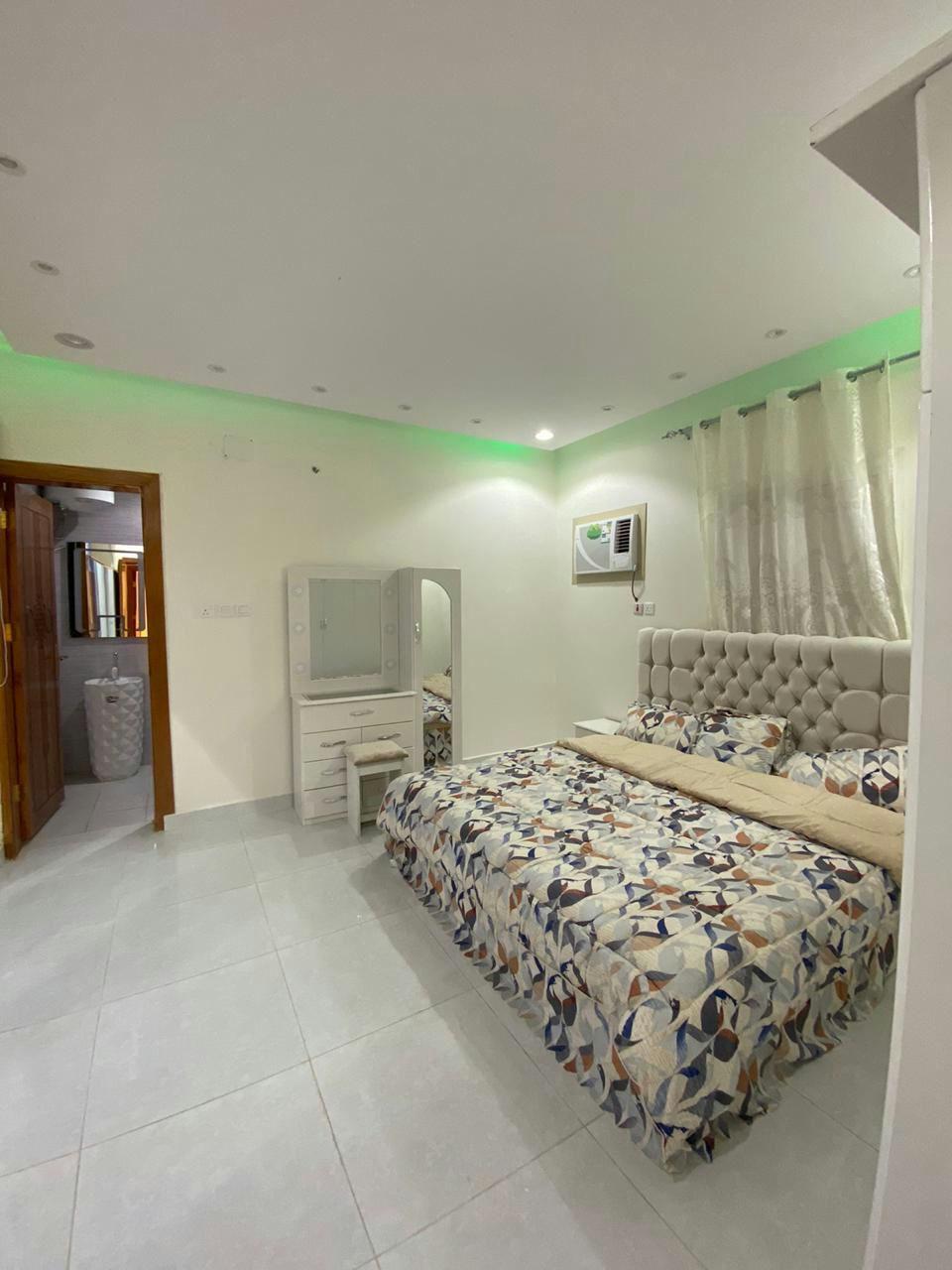 Elegant Chalet with Comfortable and Simple Furniture | 2969 Bedroom