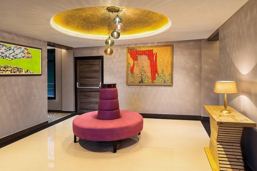 جوستا كليفند ريزورت آند سبا، ماشوبرا منطقة الانتظار في الردهة