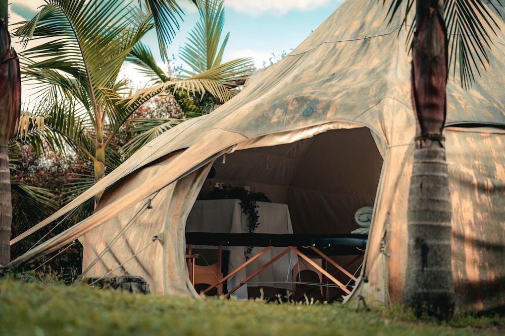 تي إي في إيه جلامبينج آند ريتريت نادي صحي