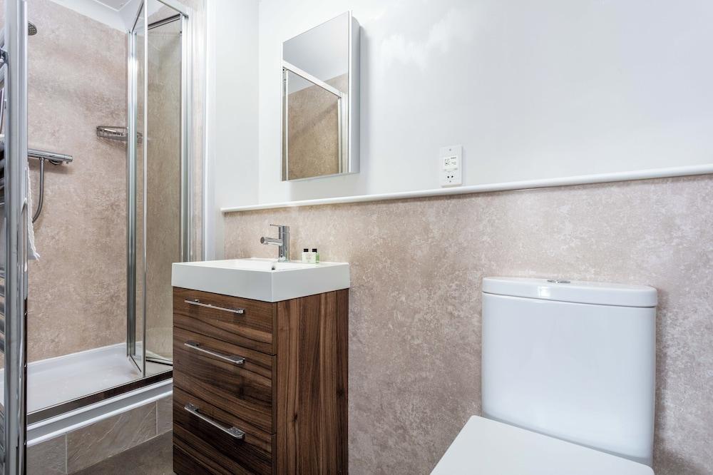 كاريك ريتريت - دونيني أبارتمنتس داخلي