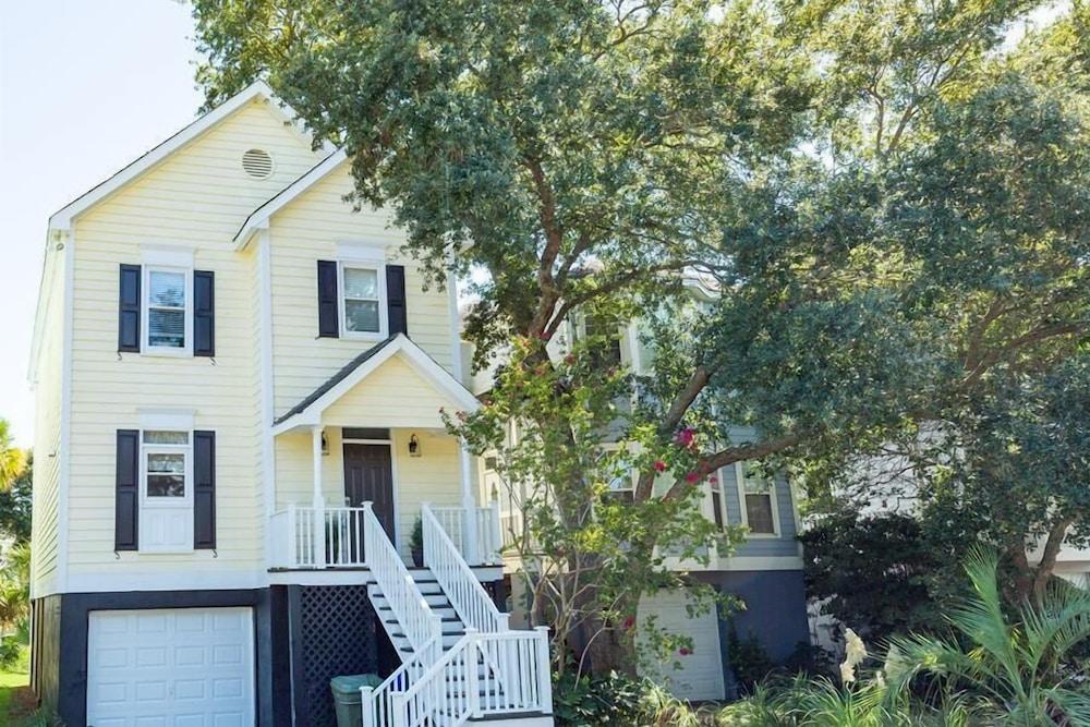 يوت هاربور كورت 4 باي وايلد ديونس، جولف فيو المنطقة الخارجية