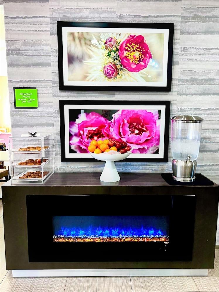 لا كينتا إن آند سويتس باي ويندام فار نورث ماكلين منطقة الاستقبال