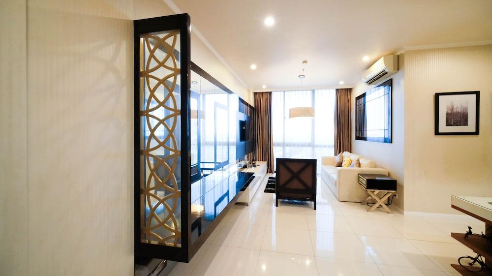 سبيشيوس 2بد رومآت ذا فيا آند ذا فوي أبارتمنت سورابايا داخلي