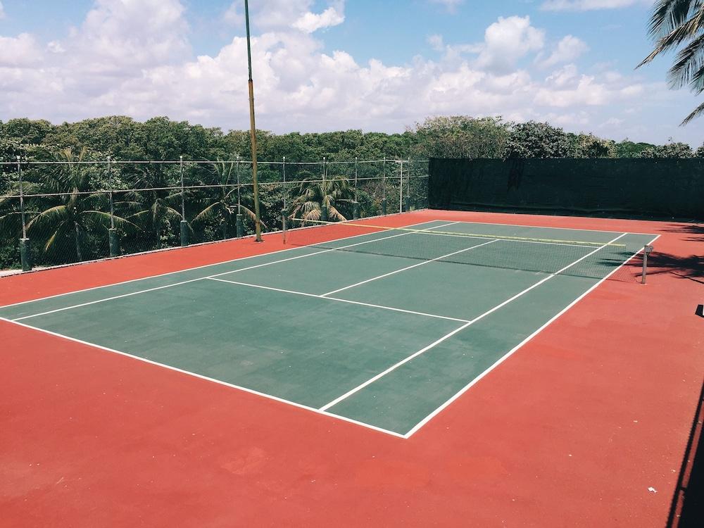 روديرو باي سوليمار بيتش فرونت كوندوز إن هوتل زون ملعب رياضي