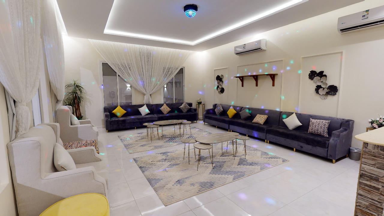 Comfy Chalet with Play Area | 317