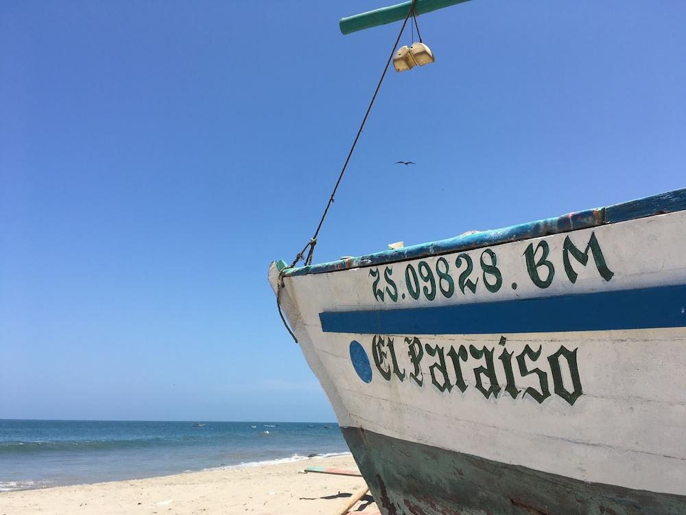 بيلا كاسا أون لا بلايا دي كانواس ديب بي اس المنطقة الخارجية