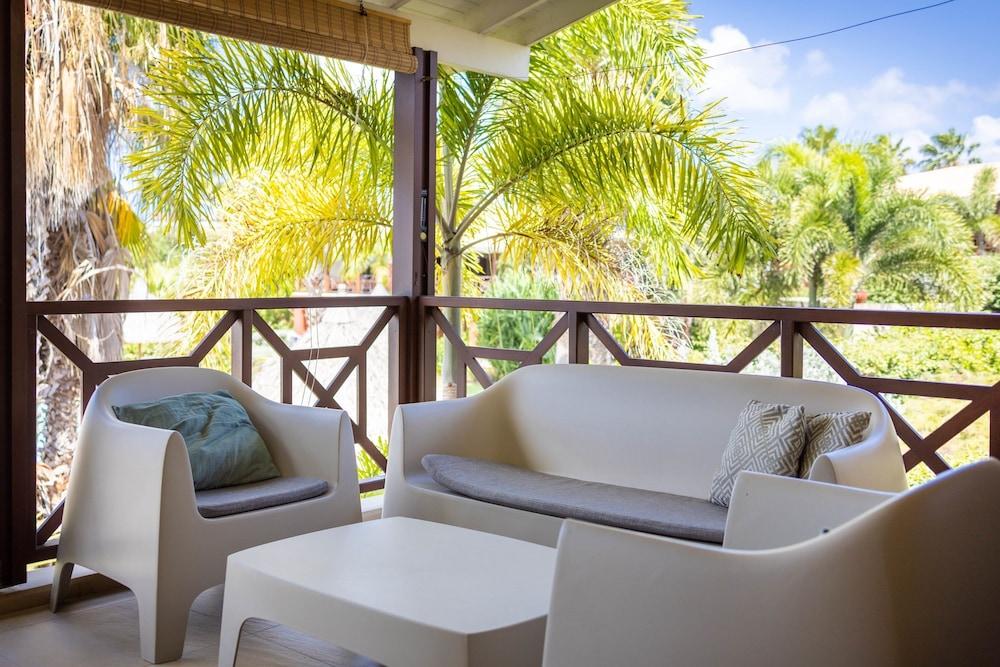 Stylish Apartment With Pool Near Jan Thiel Beach Room