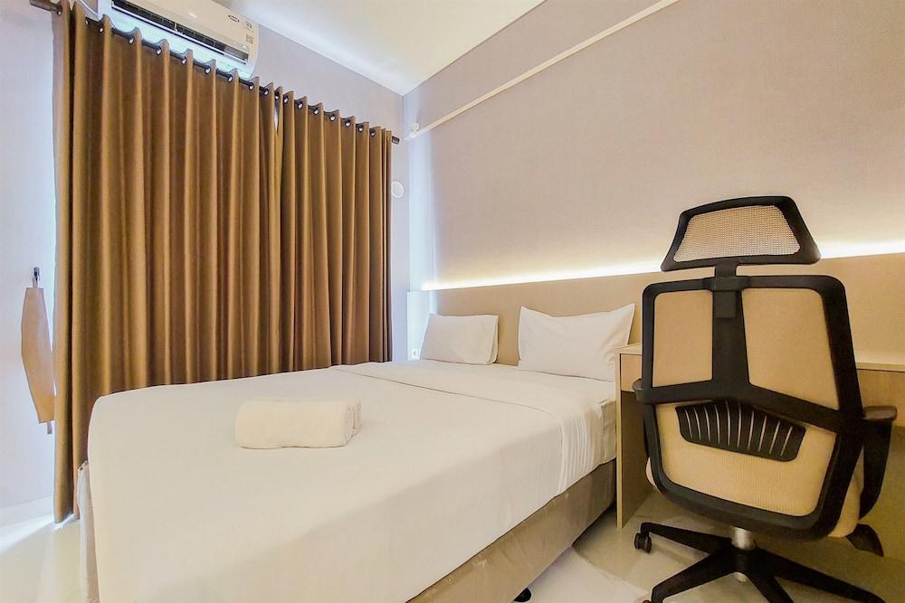 Scenic Designed And Comfy Studio At Sky House Bsd Apartment