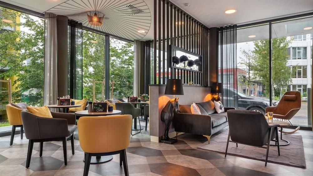 Holiday Inn - the niu, Fury Aschheim Messe by IHG Exterior