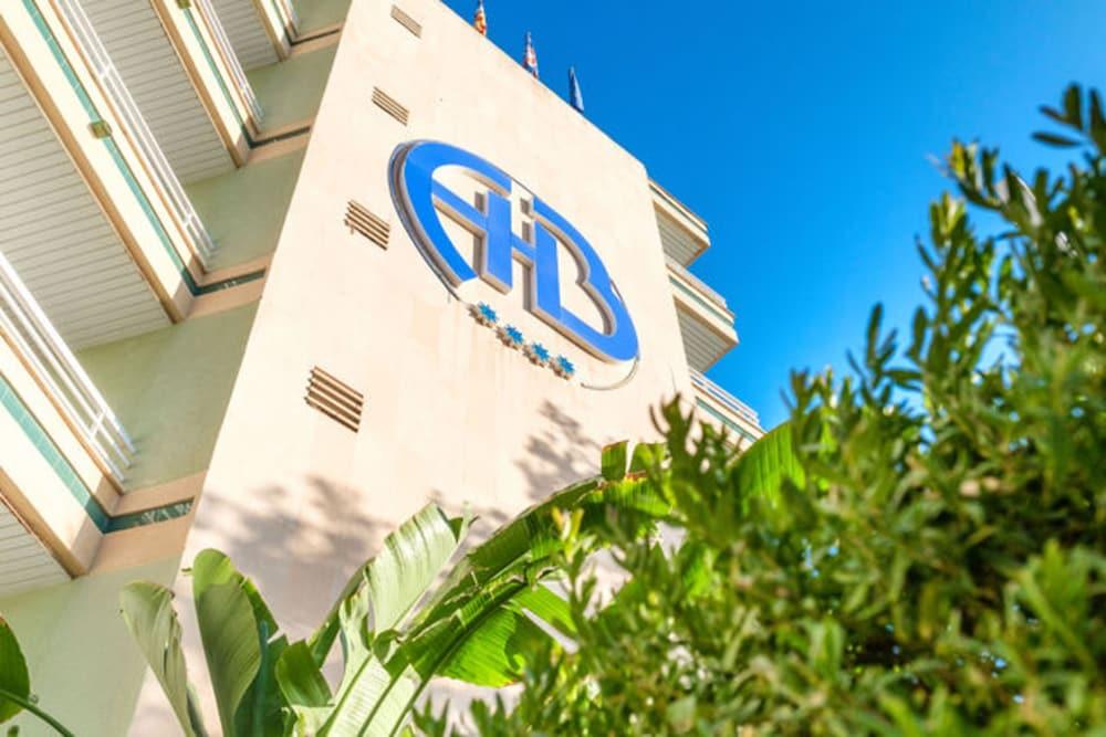 هوتل أجوا بيتش - لبالغين فقط المنطقة الخارجية