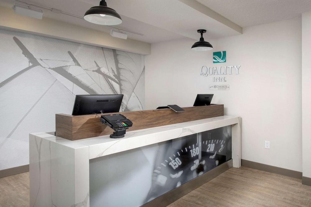 كواليتي إن أتلانتيك بيتش - مايو كلينيك جاكس أريا الردهة