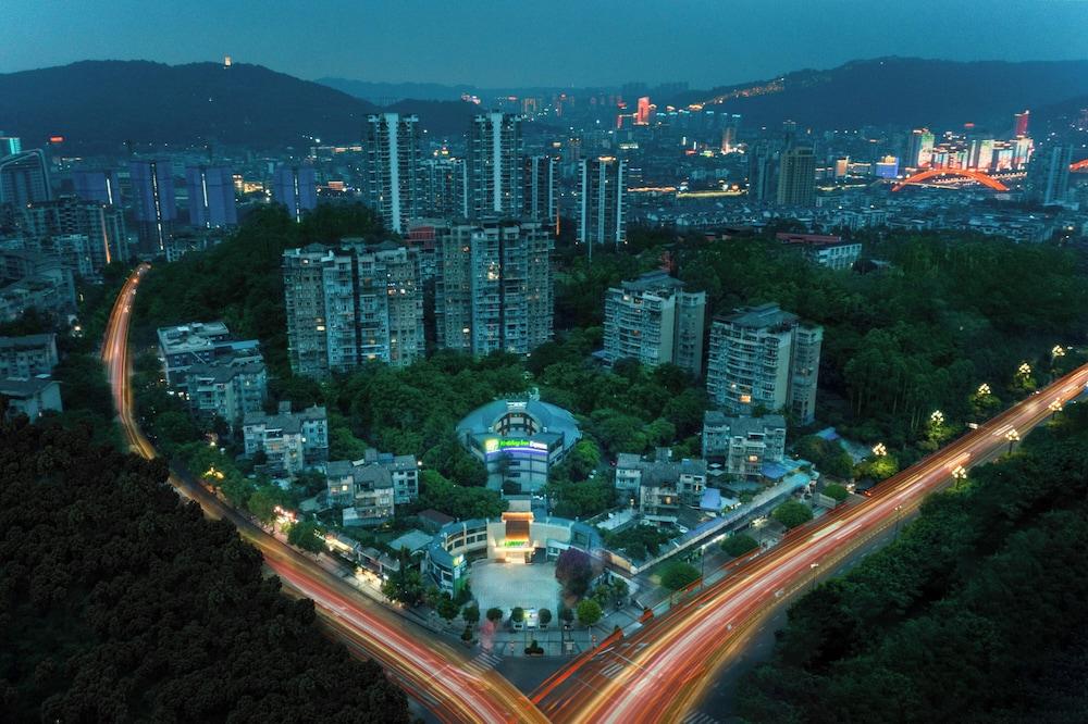 هوليداي إن إكسبرس ييبين شوتشو باي آيتش جي المنطقة الخارجية