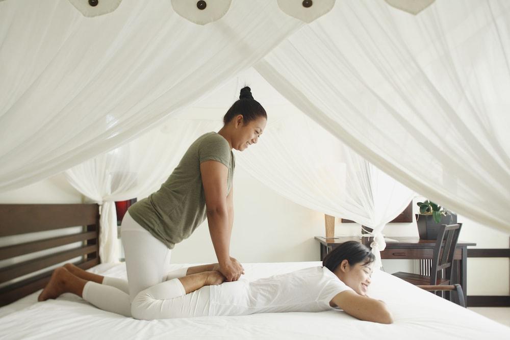 تو فيلاز هواليداي بوكيت أونكس ستايل نايهارن بيتش تدليك