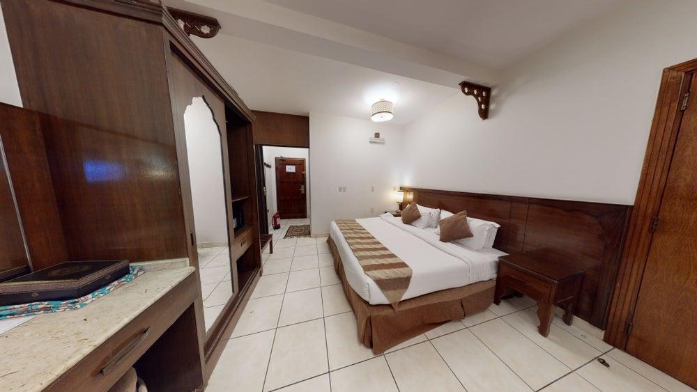 Elegant Chalet with Comfortable and Simple Furniture | 1000 Bedroom