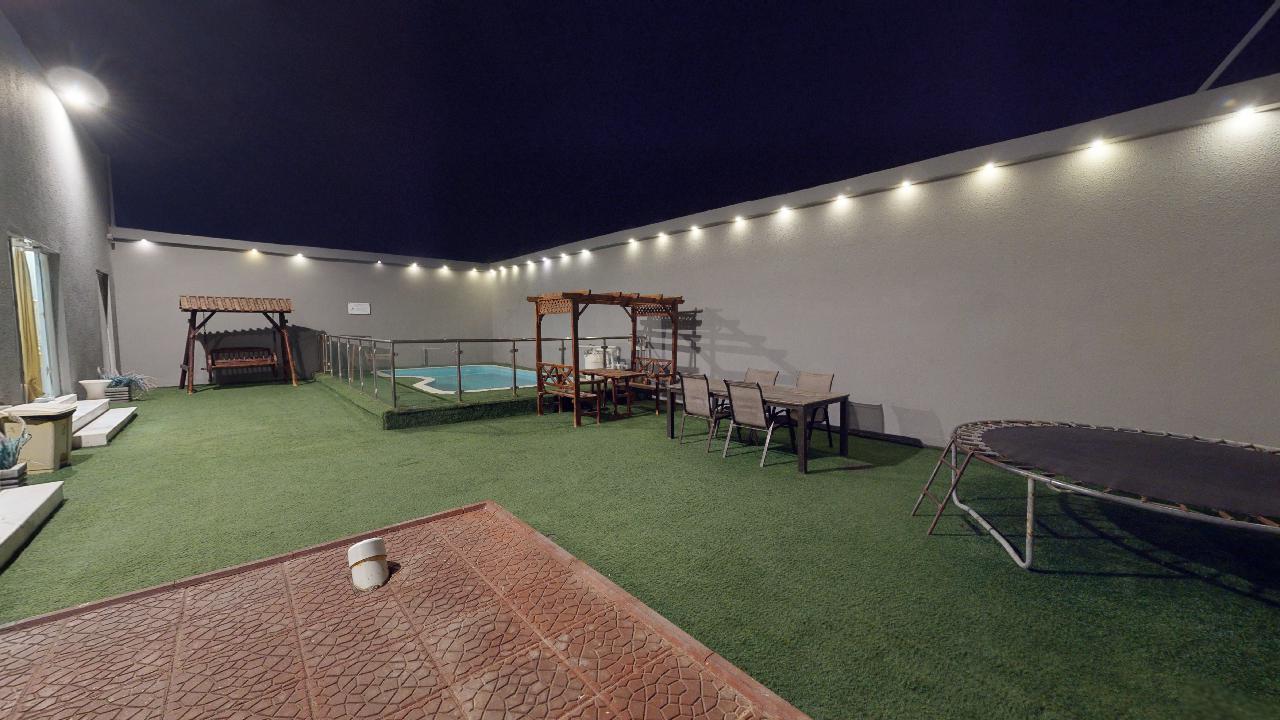 Amazing Chalet with Pool | 999