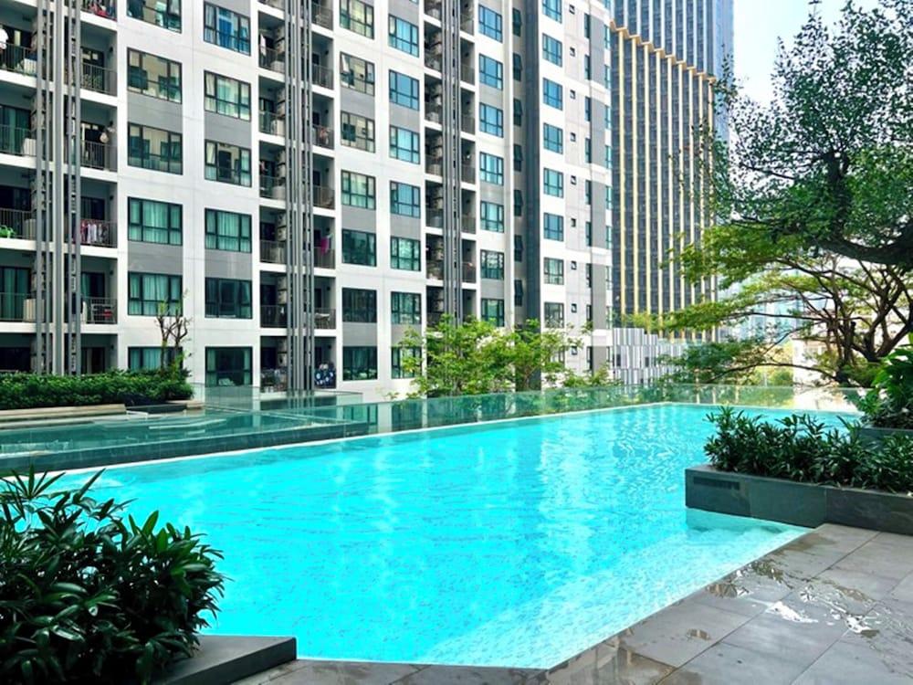 سي فيو باتايا بيتش آت ذا بايز سنترال باتايا حمام سباحة مكشوف