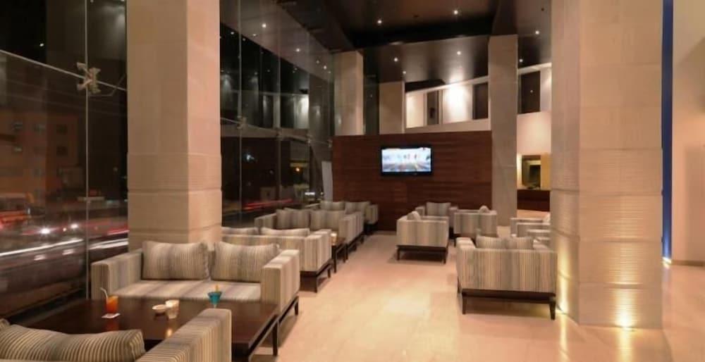 سفينسكا ديزاين هوتل، بانجالور منطقة الجلوس في الردهة