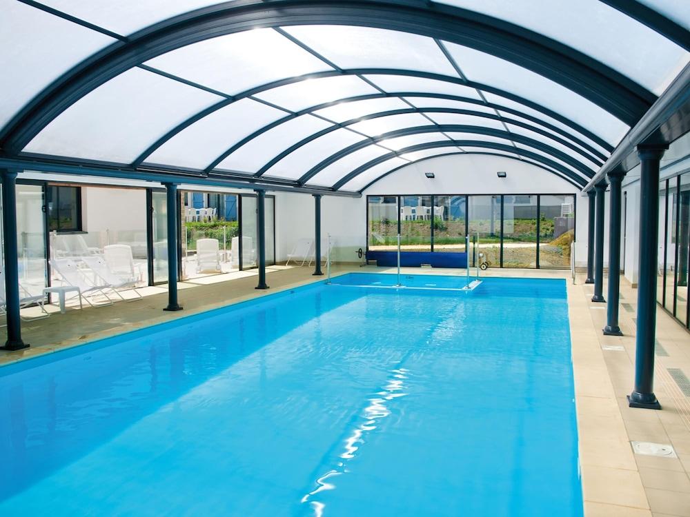 كومفورتابل هوليداي هوم كلوس تو آ جولف كورس إن بريتاني الصورة الأساسية