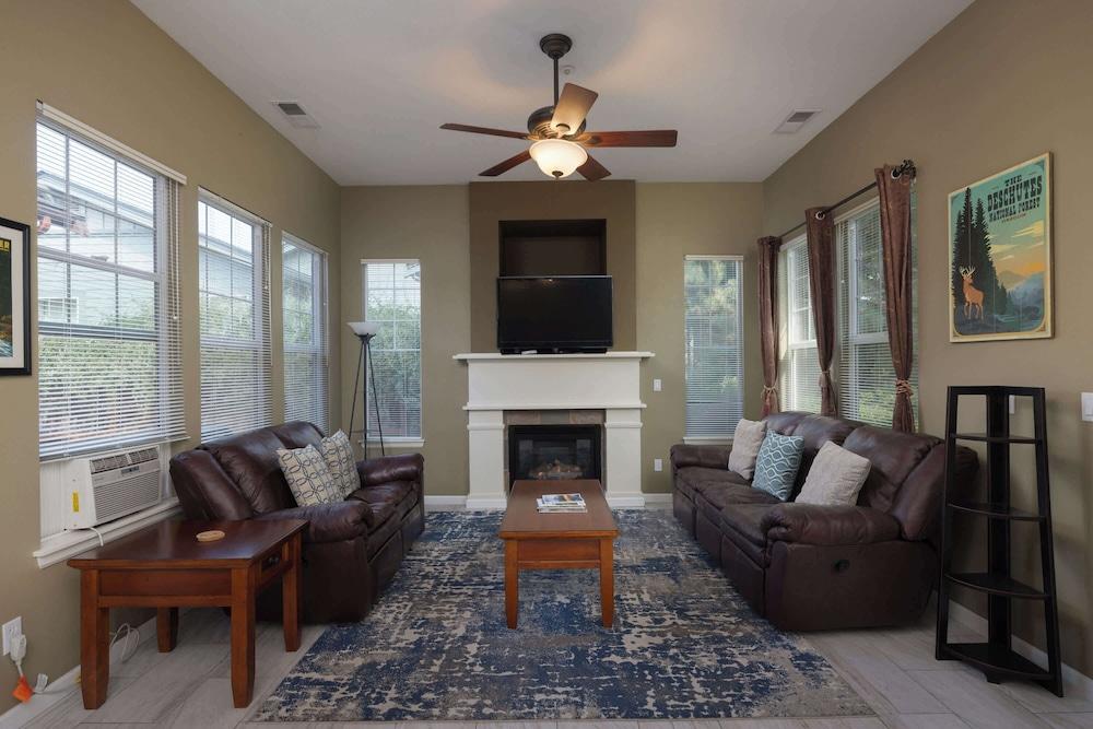 The Old Mill Retreat Sleeps 6!