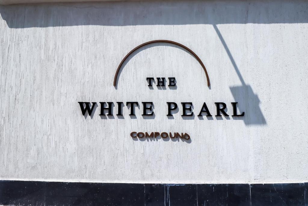 مبات - وايت بيرل كمبوند - 600 أيه - فيلا 15 أخرى