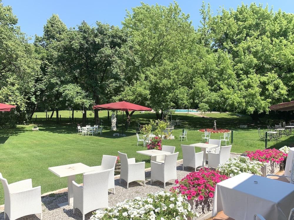 هوتل فيلا لوبيس المنطقة الخارجية