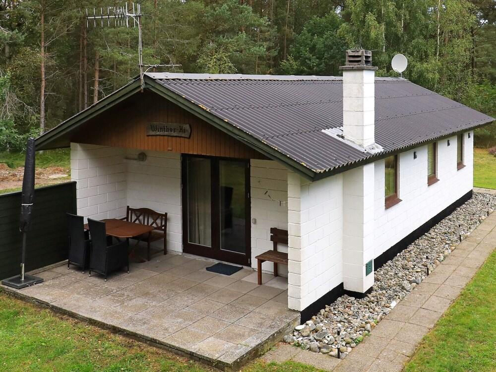 4 بيرسون هوليداي هوم إن ليسو