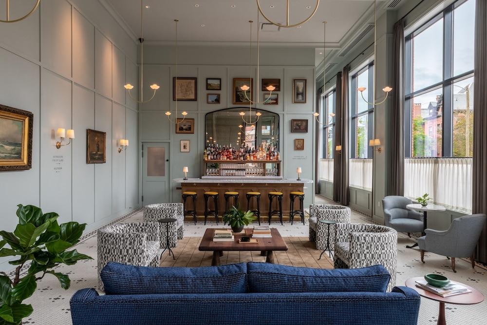 Longfellow Hotel