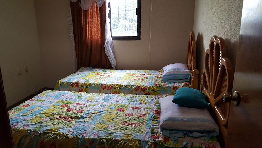 ألمولويا دي جوريز كولونيال هاوس غرفة