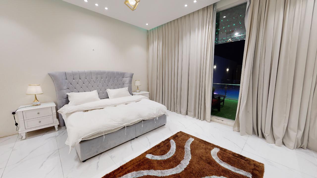 Comfy Chalet with Comfortable and Simple Furniture| 997 Bedroom