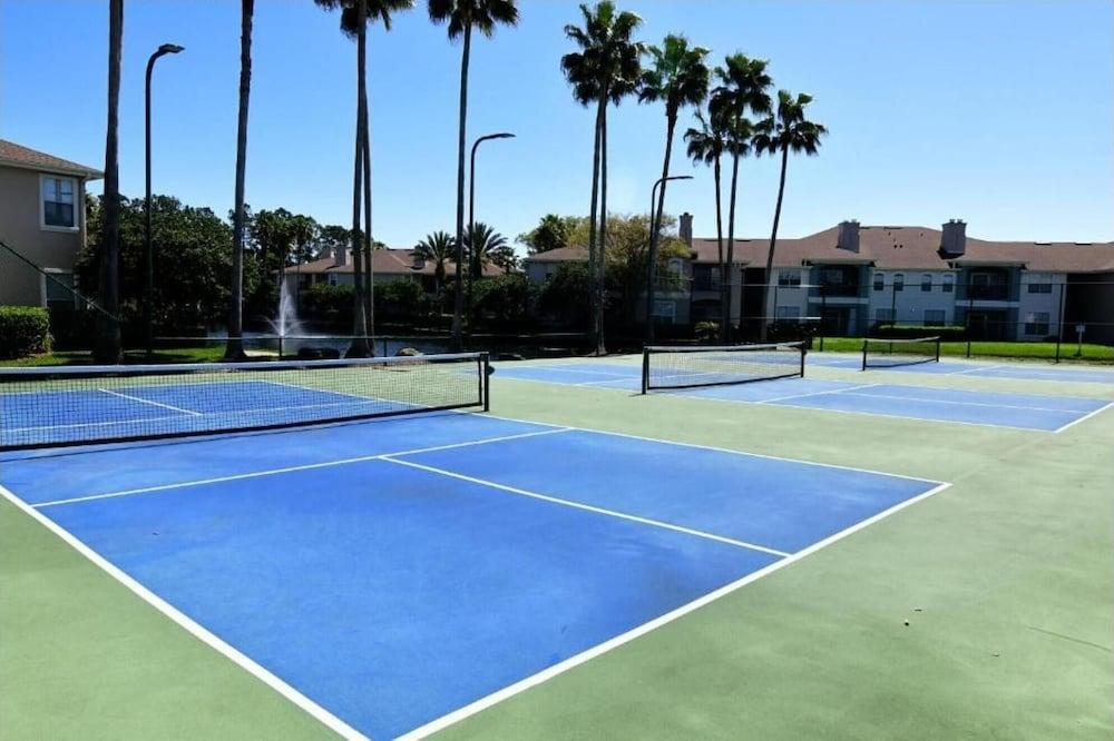 يور ريلاكينج هوم فروم هوم