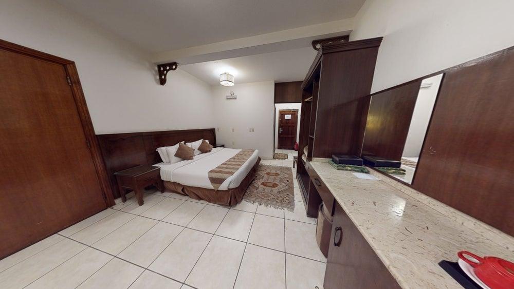 Comfy Chalet with Comfortable and Simple Furniture | 1008 Bedroom