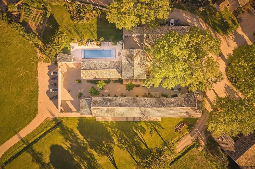 دومين دو بانيري المنطقة الخارجية