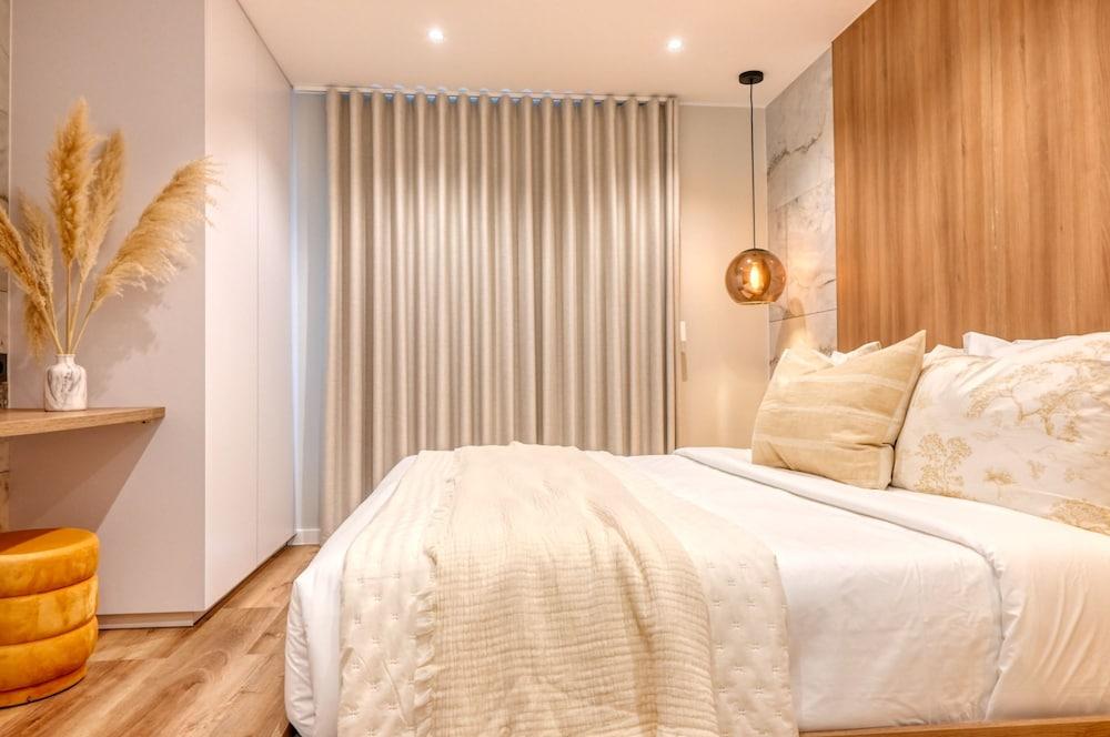 Machico Fachos View a Home in Madeira Room