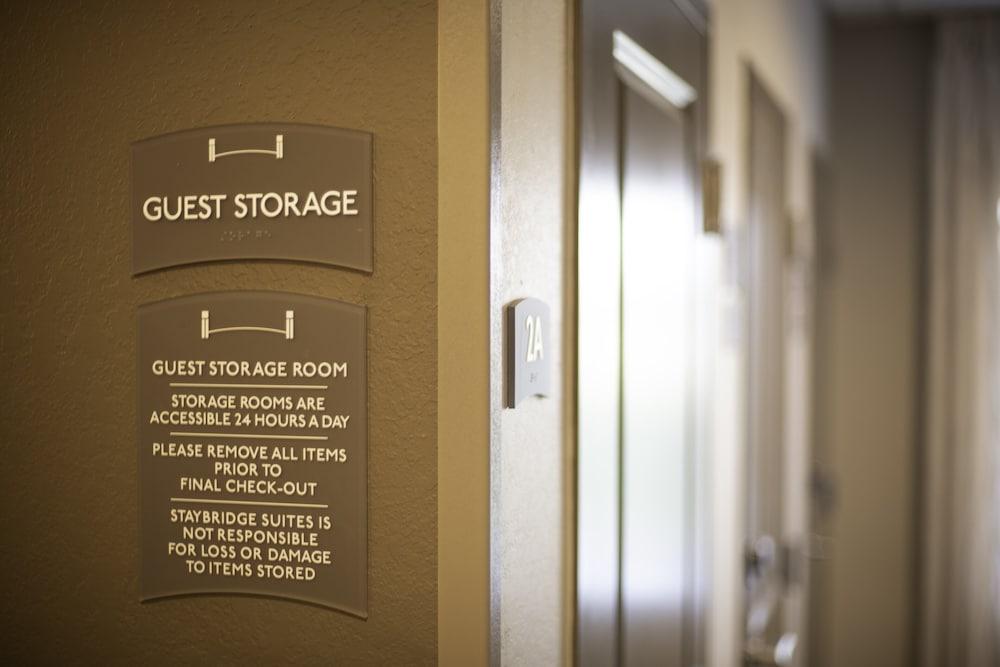 ستاي بريدج سويتس فلورنس باي آيتش جي داخلي