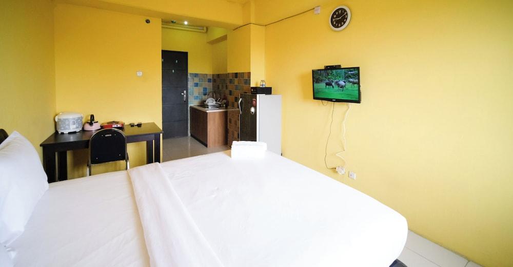 Simple Studio At Menara Rungkut Apartment Interior