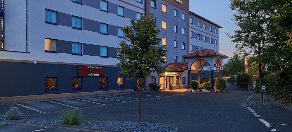 هوليداي إن إكسبرس كاي سن تو ن ايساد ي روفايب ي ايتش جي المنطقة الخارجية