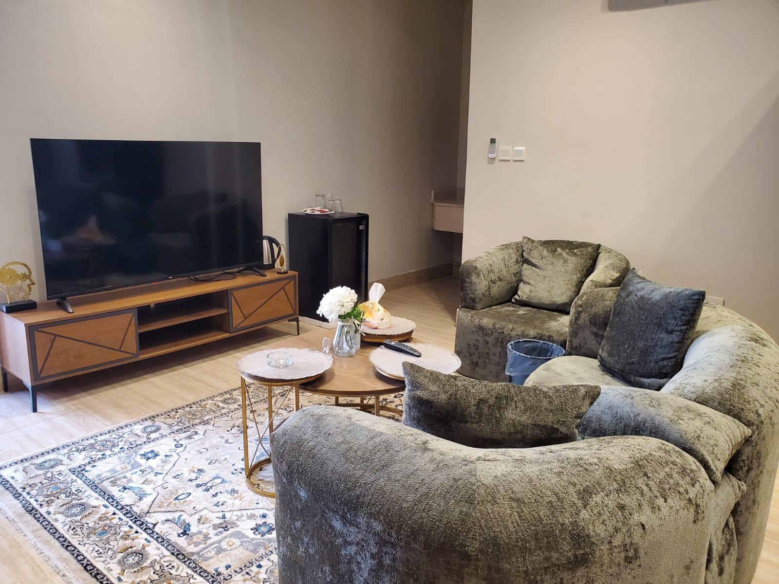 Elegant Studio with Self Check-in | 5626 Bedroom
