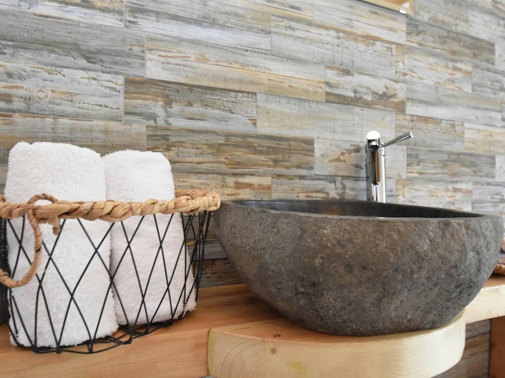 سبيشيوس جروب هوم ويذ جاردن نير إدرسي آند كيلروالد ناشونال بارك تفاصيل الفندق من الداخل