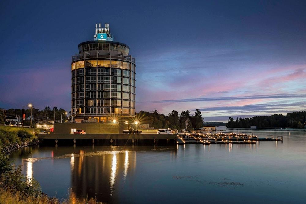 Clarion Lakeside Inn & Conference Centre Featured Image