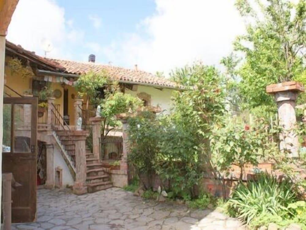 بد آند بريكفاست 1 كولوري ديل أركوبالينو