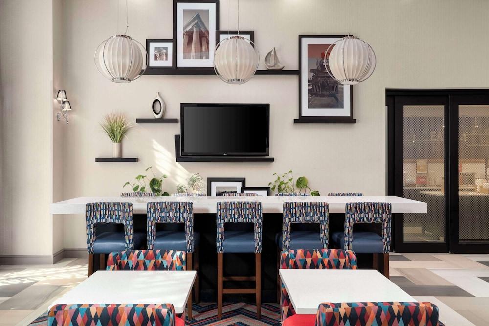 هامبتون إن ستافورد /كوانتيكو آند كونفرانس سنتر الردهة