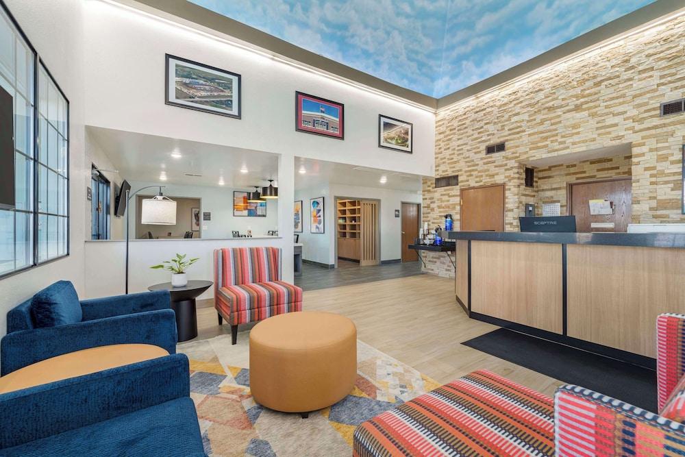 بست ويسترن بارك سيتي ويتشيتا نورث الردهة