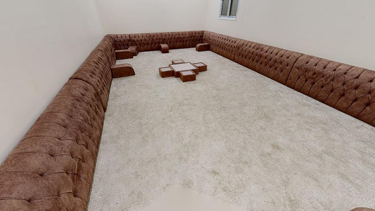 Comfy Chalet with Comfortable and Simple Furniture | 1600