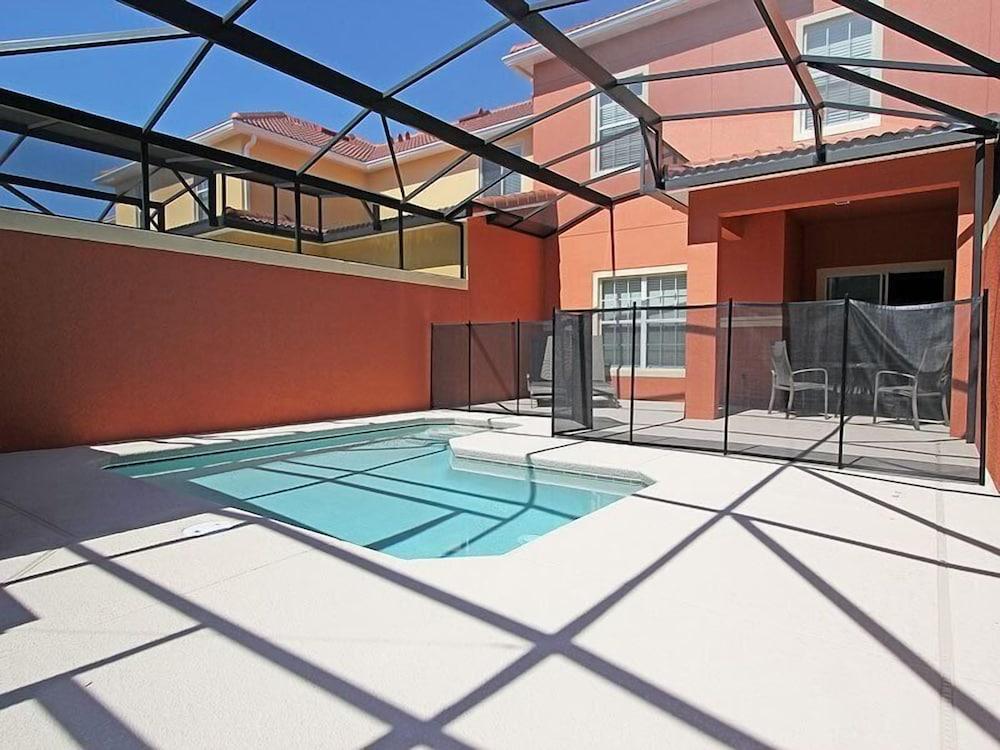 أو في 2889 - بارادايس بالمز - 4 بد رومز 3 باث رومز تاون هوم زحليقة مائية