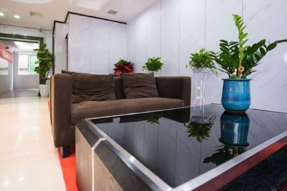 Wuyi Hotel