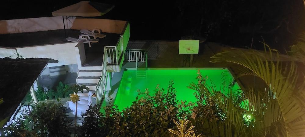 إيه توتش أوف بينك سيكريت جاردن ريزورت المنطقة الخارجية