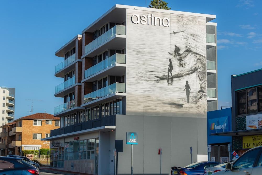 أستينا سويتس فورستر